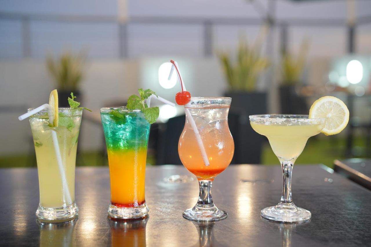 Arzo Hotel Premier Makati City Екстериор снимка